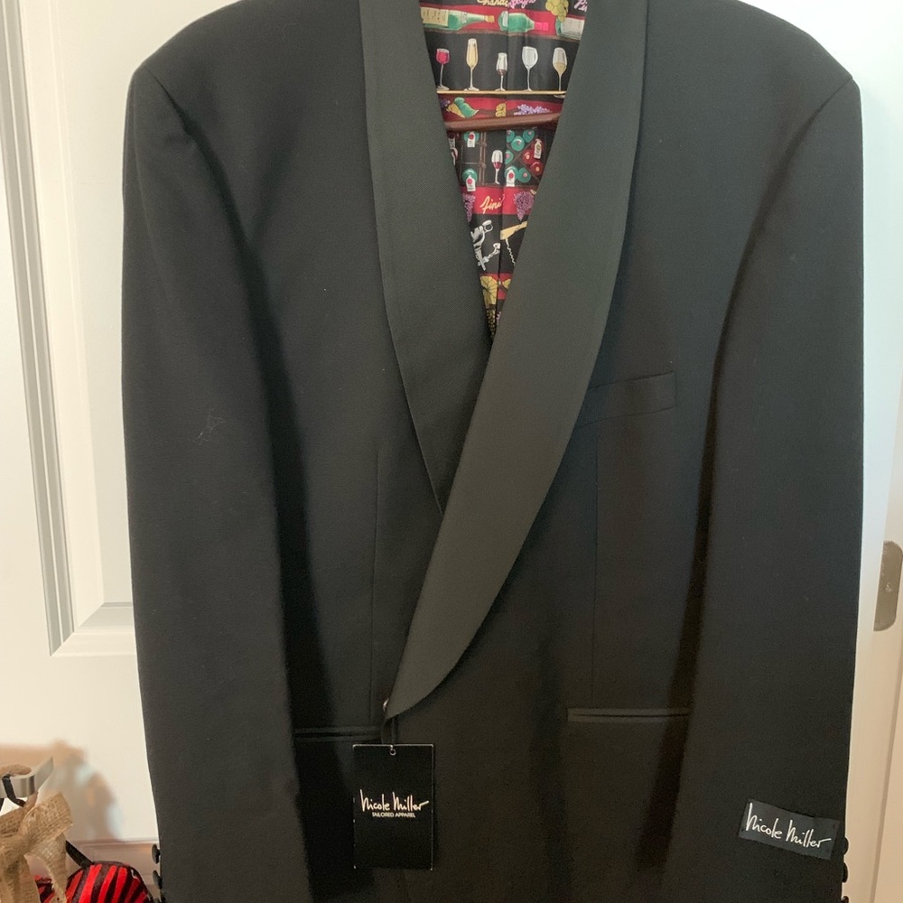 48R Nicole Miller Tux